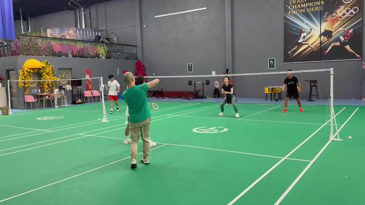 Green shirt opening ready shape