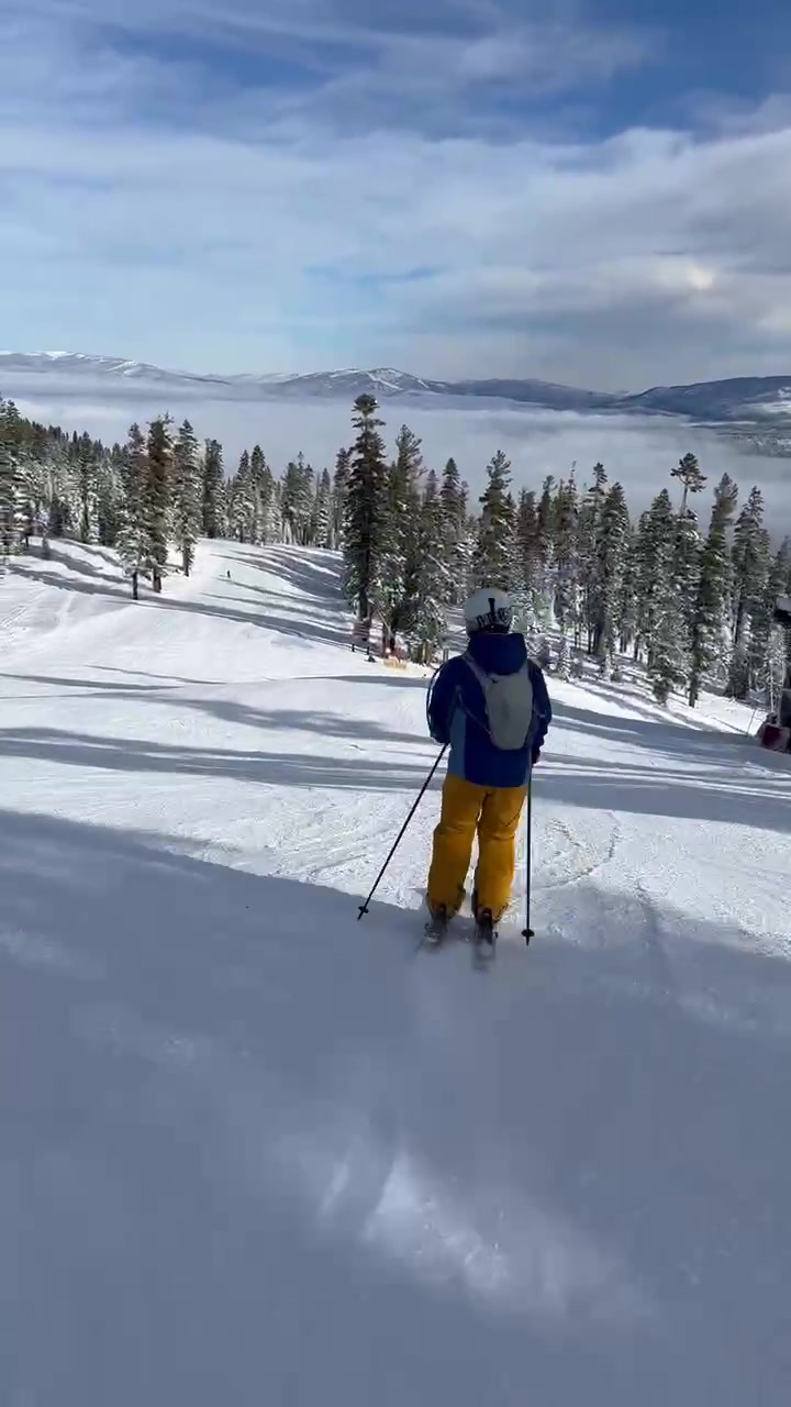 Kid skier flatter downhill section